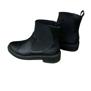 Vegan Chelsea Boots